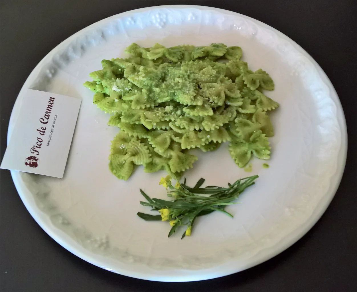 Farfalle con pesto di rucola